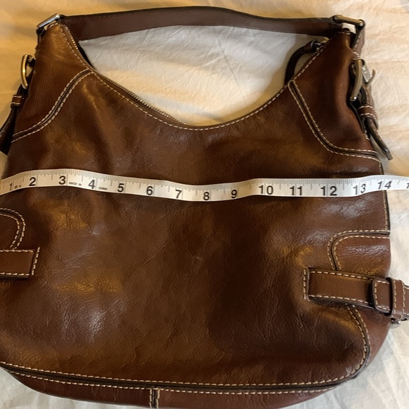 Michael Kors vintage cognac hobo with silver hardware - Picture 10 of 13